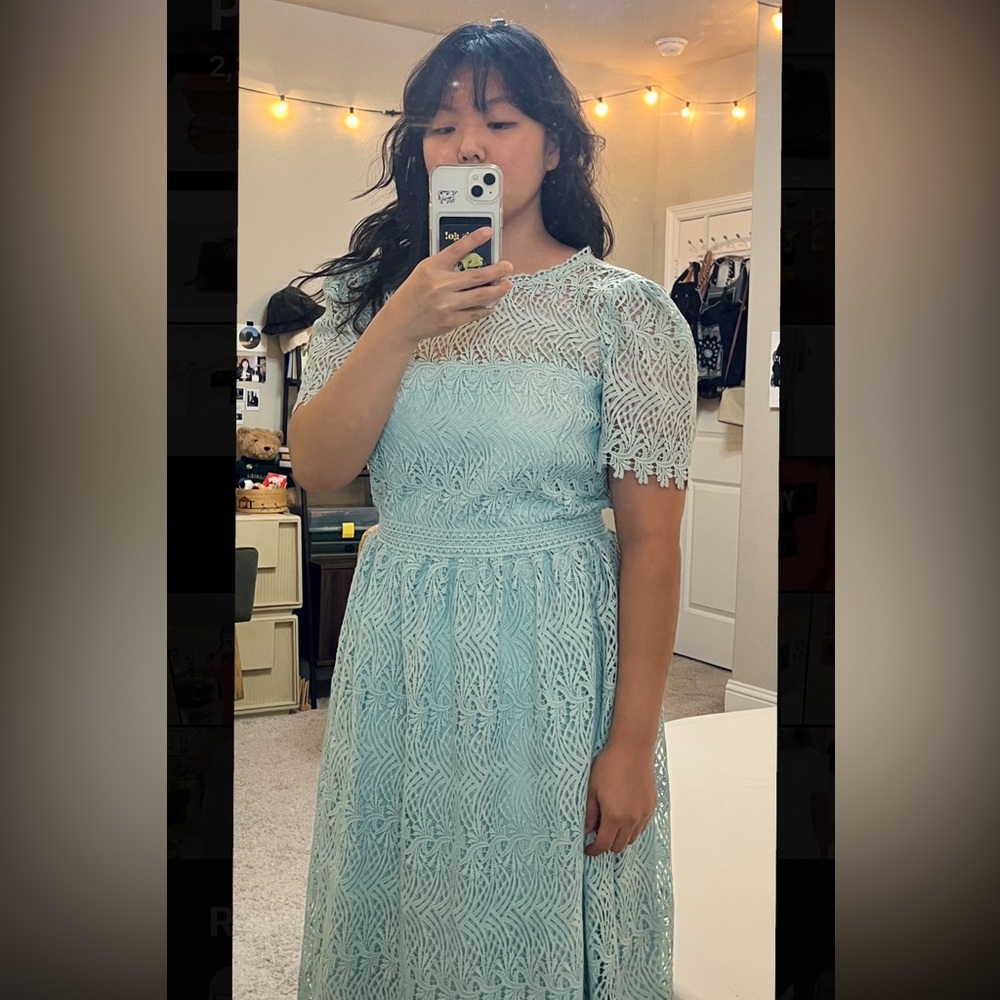 Elegant Lace Midi Dress in Light Blue